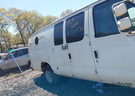 2013 Ford E-350 Super Duty Commercial z USA, uszkodzony, nr VIN 1FDSS3EL3DDA15562